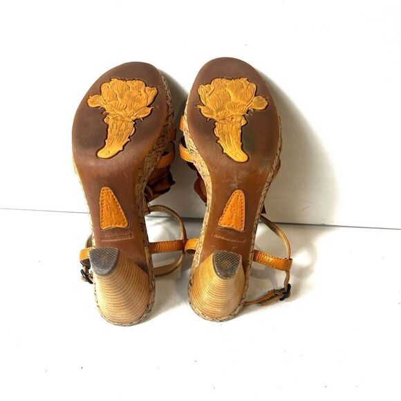 Born Crown Heeled Sandals Womens Sz 7M Yellow Flower Leather Sling Back Open Toe - Picture 9 of 9